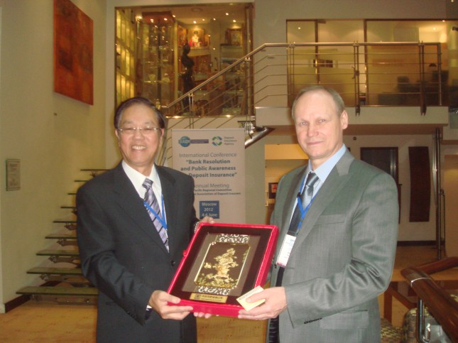 CDIC President Howard N. H. Wang （left） with Mr. Alexander Turbanov （right）, General Director, DIA..