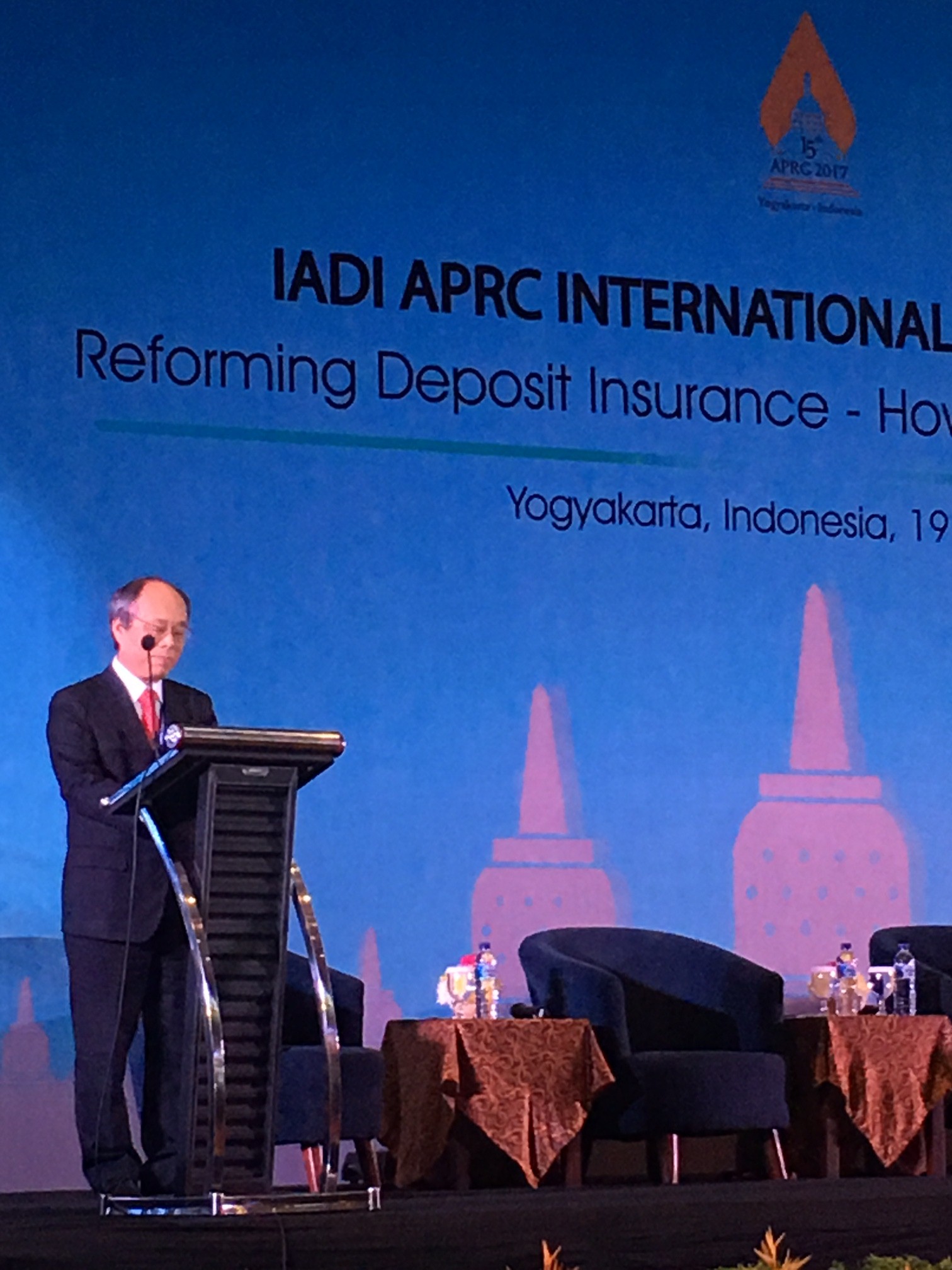 Photo of CDIC President Michael Lin as a moderator of the second session: “resolving financial crisis through bank restructuring program”