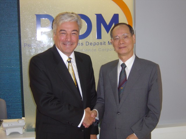CDIC （Taiwan） EVP Mr. Wen-Hsian Lai （right） met with MDIC CEO Mr. Jean Pierre Sabourin  During their stay in Malaysia, they as well visited its state-owned Asset Management Corporation Danaharta for learning the experiences in handling Asian financial crisis and the achievements of disposition of NPLs in Malaysia.