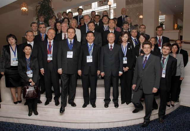 A group photo of participants of the International Seminar ”Risk Analysis in Deposit Insruance schemes” including CDIC’s Acting Director Ms. Yvonne Fan （4th from the right of the second row）